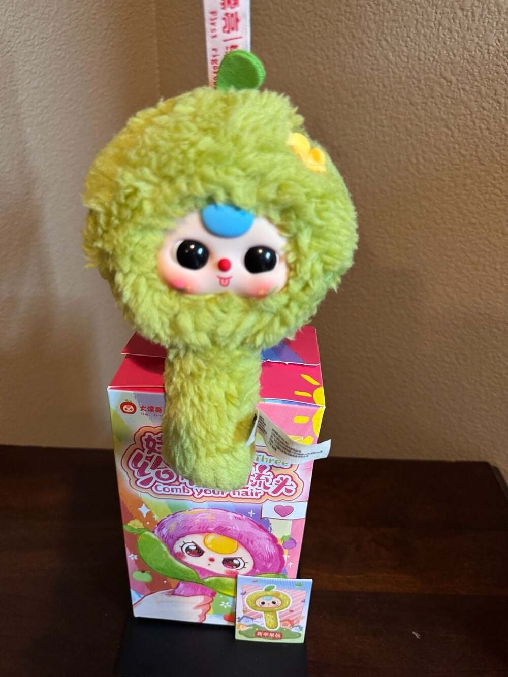 Baby Three Comb Your Hair Series Green Apple Plush Hairbrush